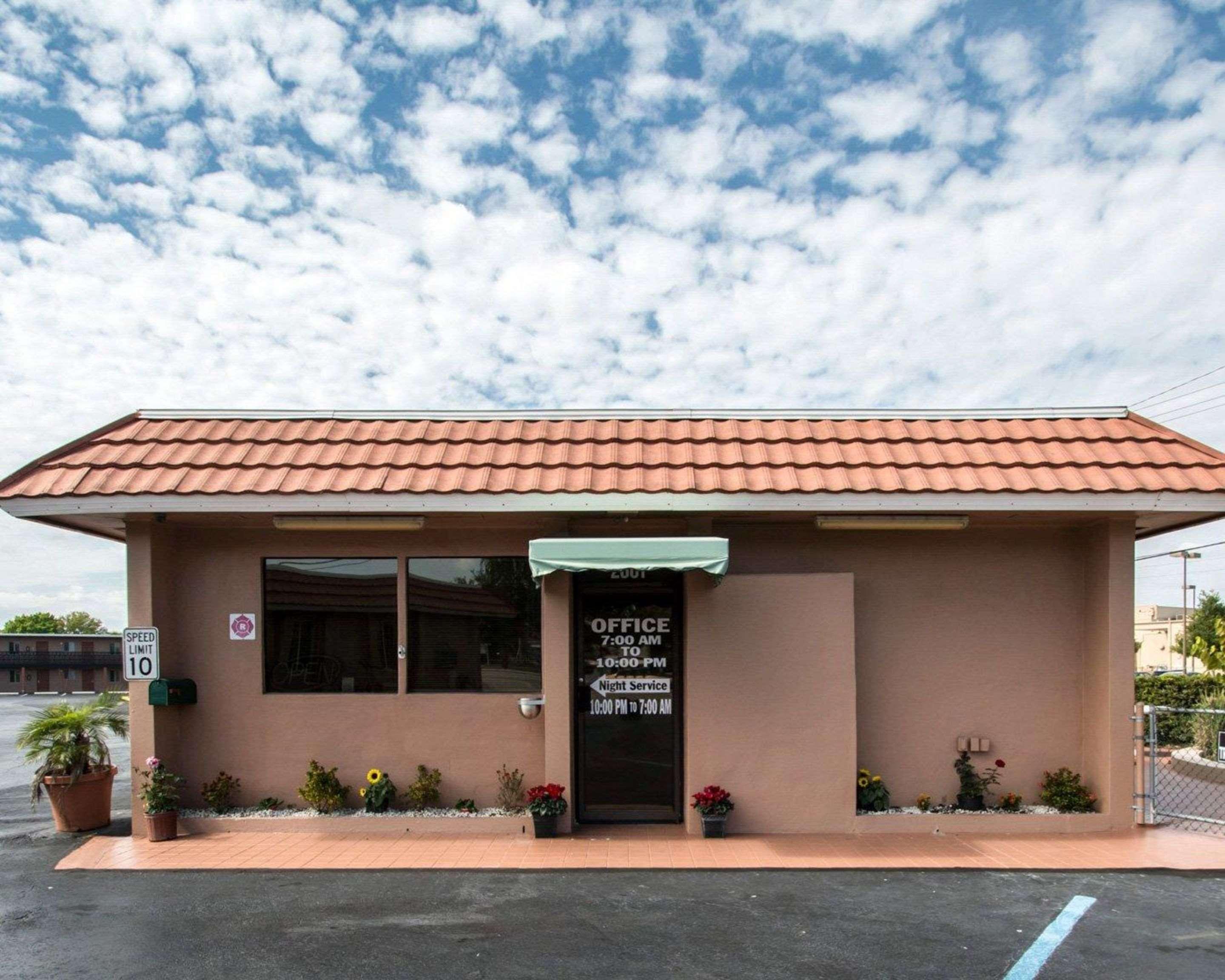 Rodeway Inn Fort Pierce Us Highway 1 Bagian luar foto